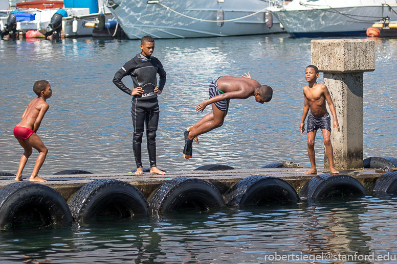 kids diving